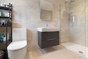 En-suite- click for photo gallery